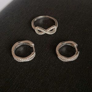 Silver ring and earrings set